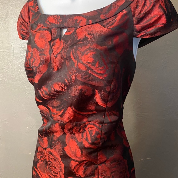 LIZ CLAIBORNE Black and red jacquard Rose Pattern Dress - Picture 2 of 16
